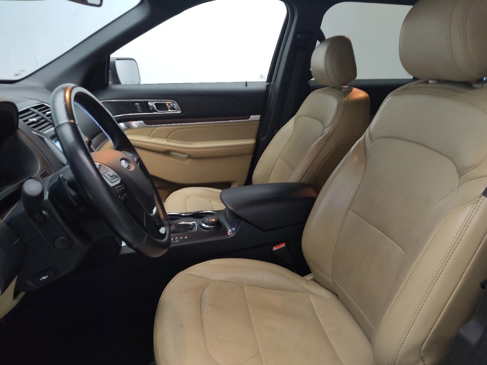Used 2017 Ford Explorer Limited w/ Equipment Group 301A image 17