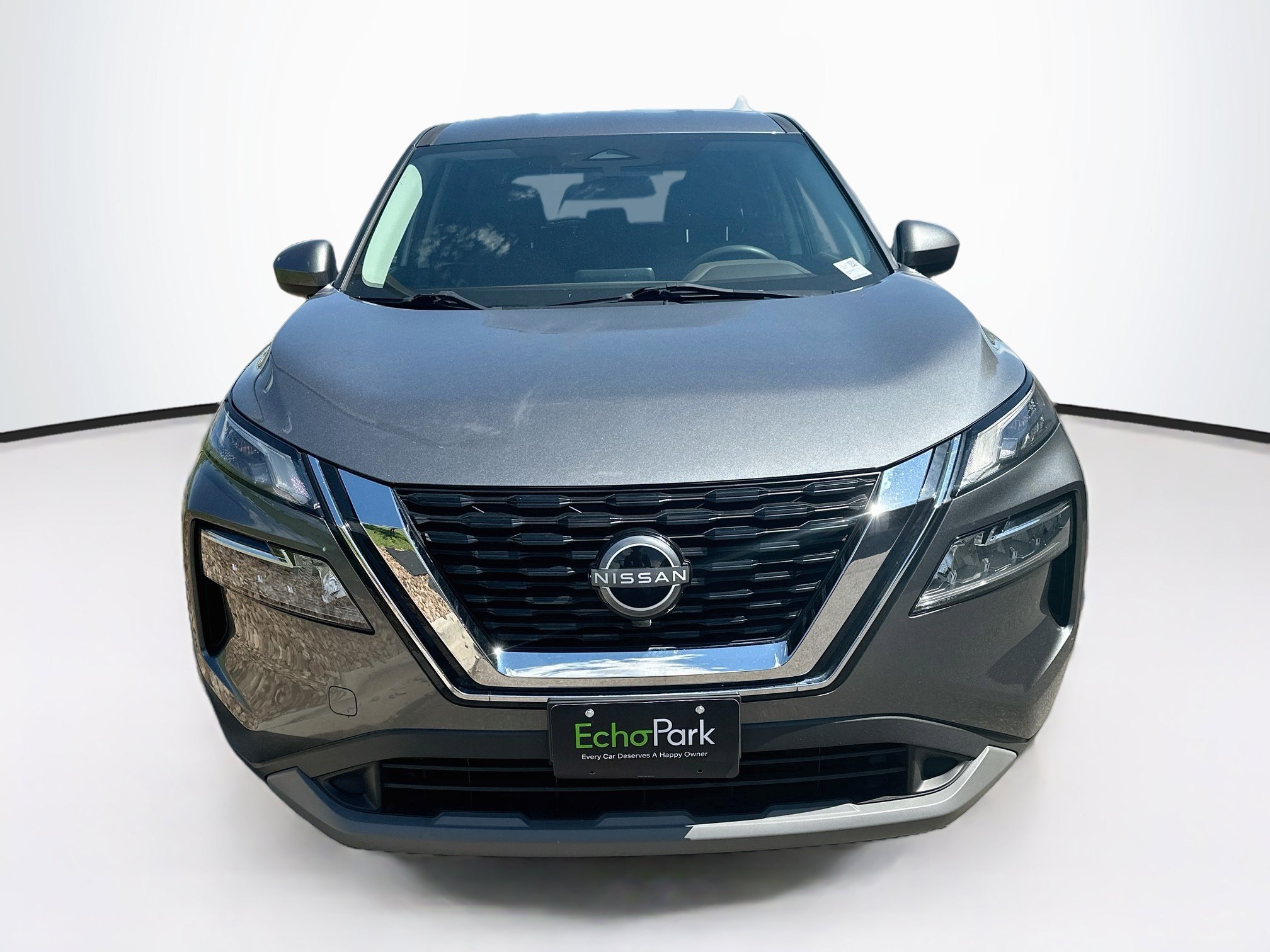 Used 2023 Nissan Rogue SV AWD/4WD image 2