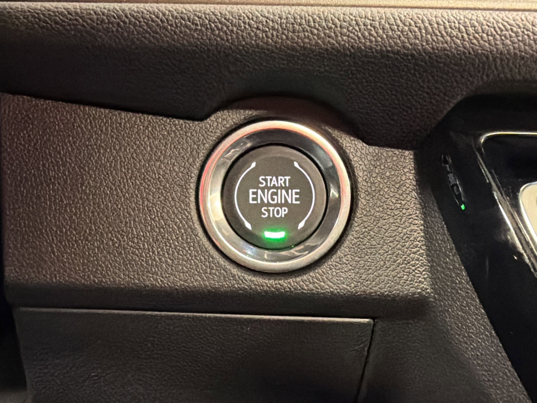 New 2026 Chevrolet Traverse LT w/ Sun and Wheel Package image 27