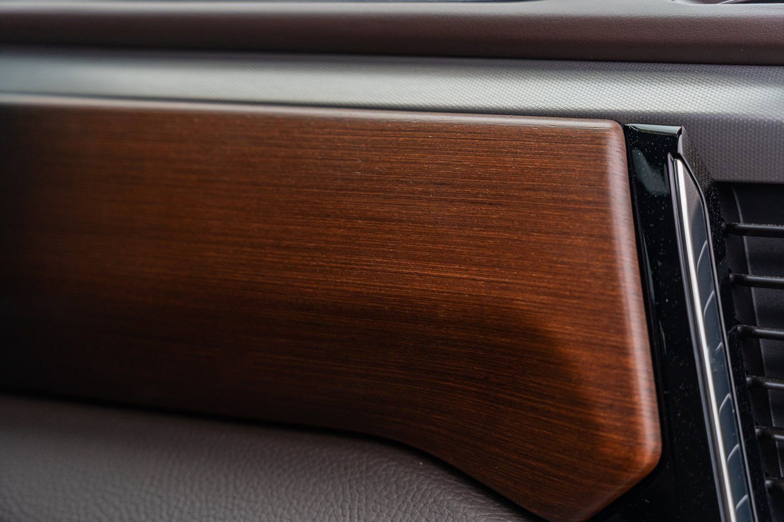 Used 2025 GMC Sierra 3500 Denali w/ Denali Reserve Package image 23