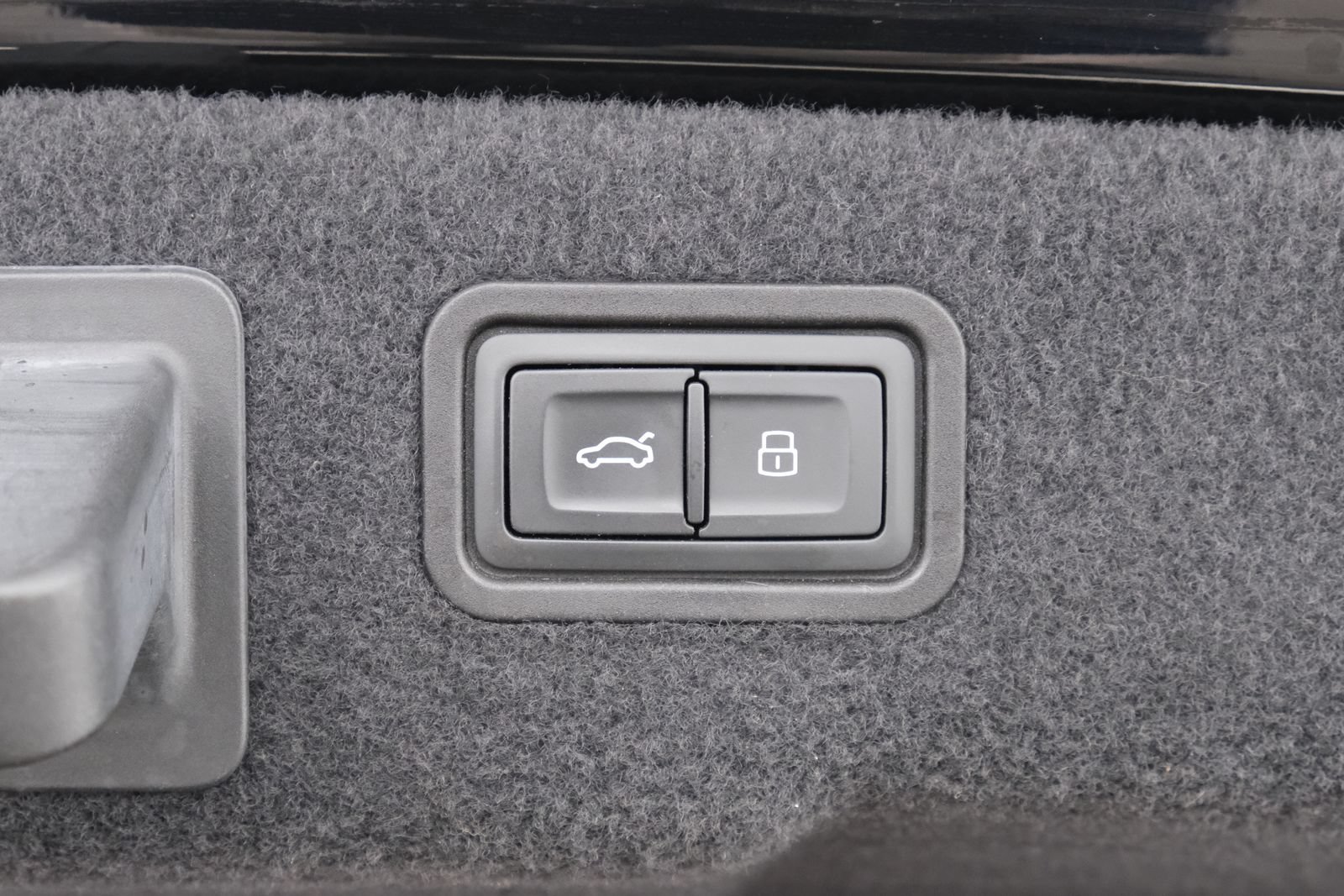 Used 2021 Audi A8 L 4.0T w/ Luxury Package AWD/4WD image 39