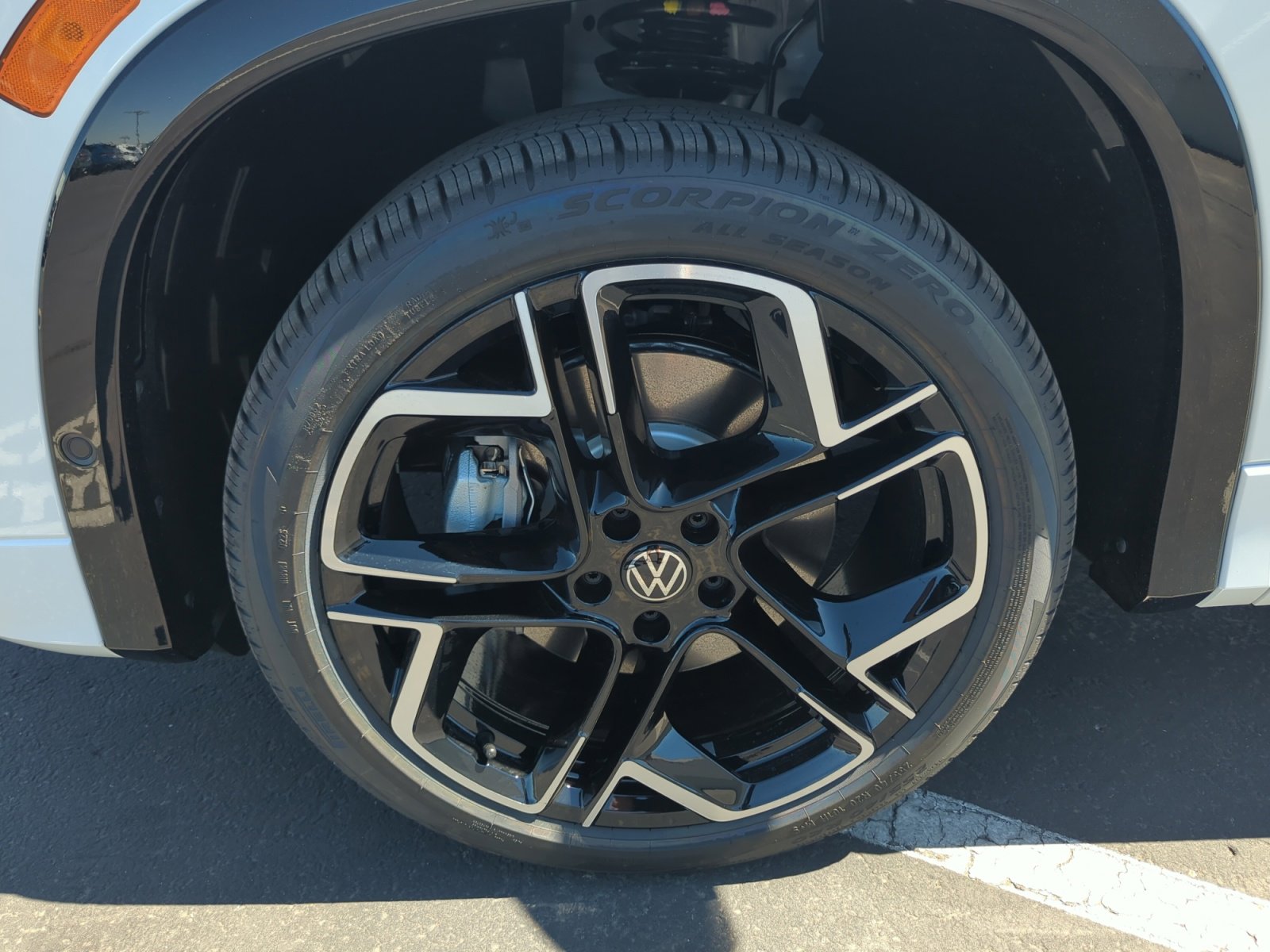New 2026 Volkswagen Tiguan SEL R-Line image 25