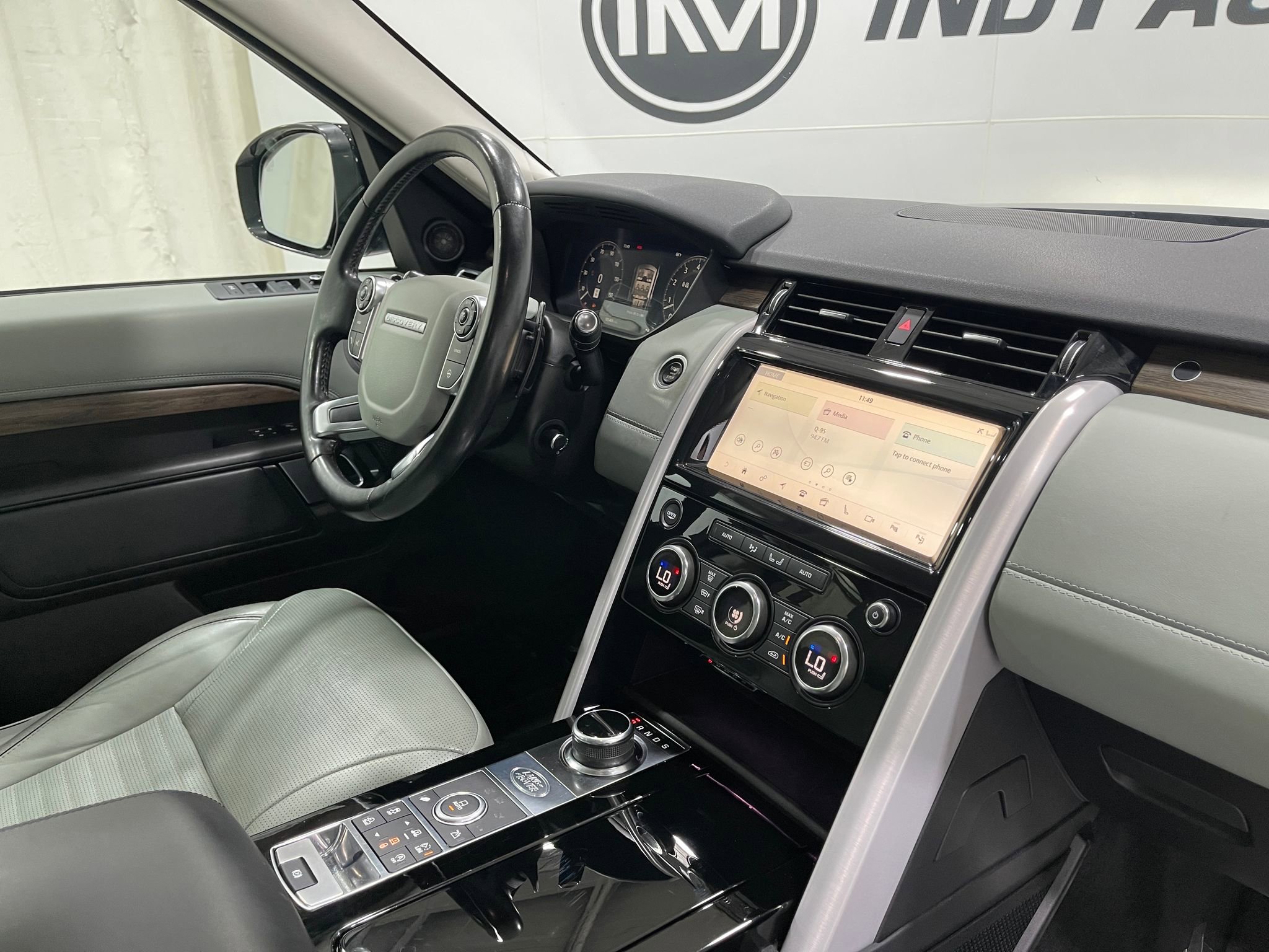 Used 2018 Land Rover Discovery HSE Luxury AWD/4WD image 20
