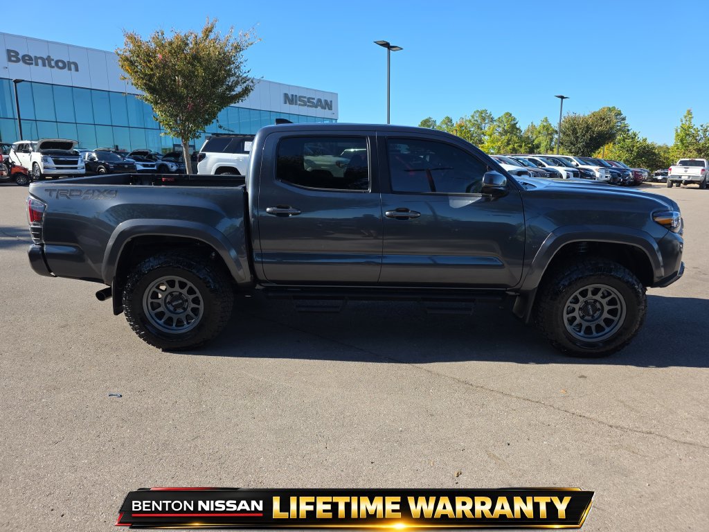 Used 2022 Toyota Tacoma TRD Sport w/ Technology Package AWD/4WD image 13