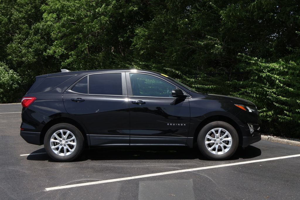 Certified 2021 Chevrolet Equinox LS w/ LS Convenience Package AWD/4WD image 9