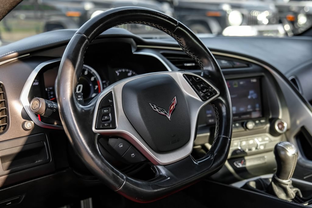 Used 2016 Chevrolet Corvette Stingray Coupe RWD image 13