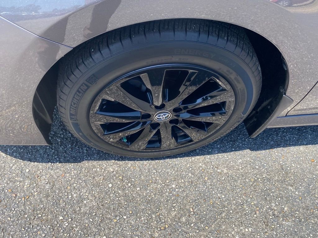 Used 2019 Toyota Camry LE FWD image 19