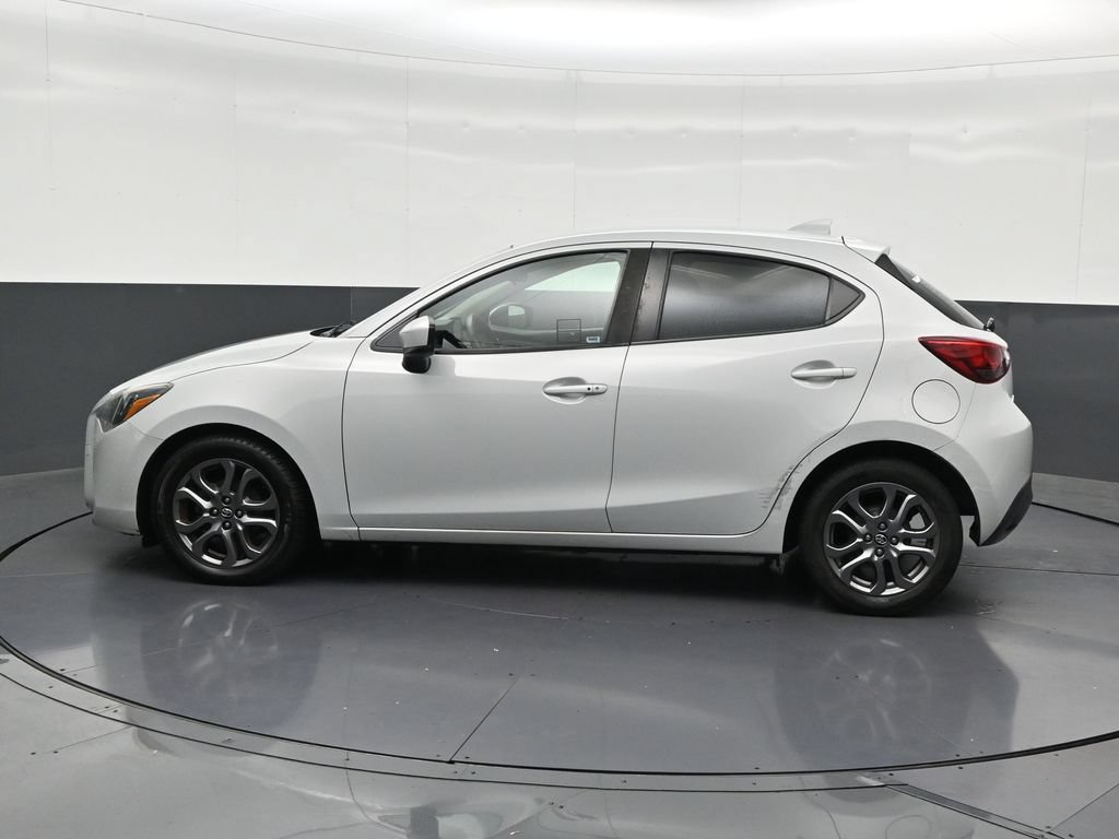 Used 2020 Toyota Yaris LE FWD image 2