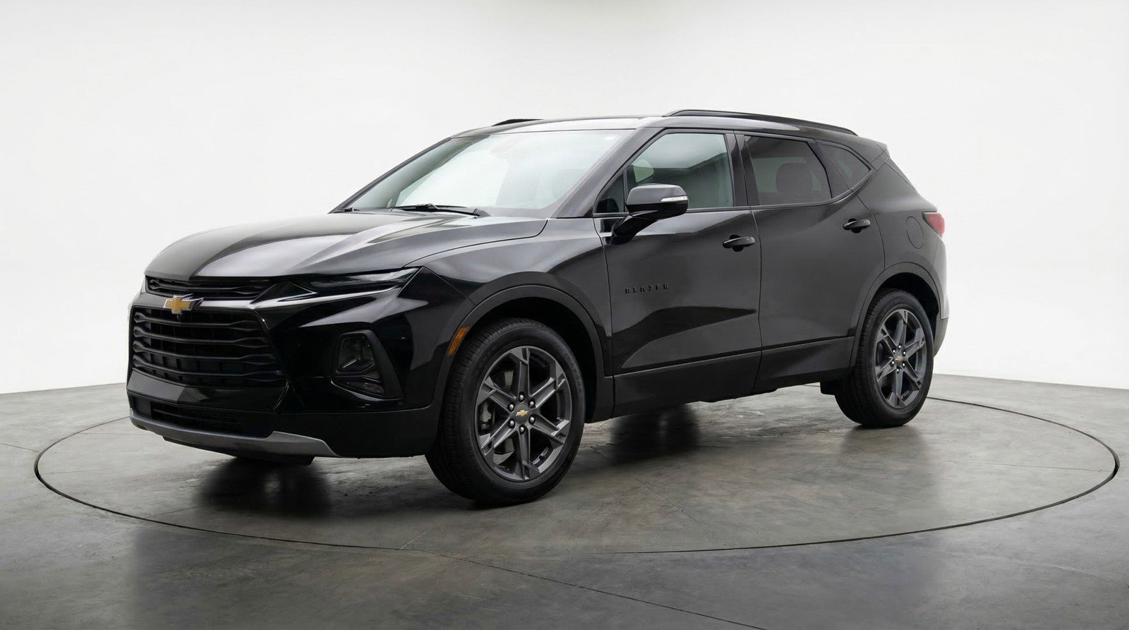 Used 2025 Chevrolet Blazer LT FWD image 3