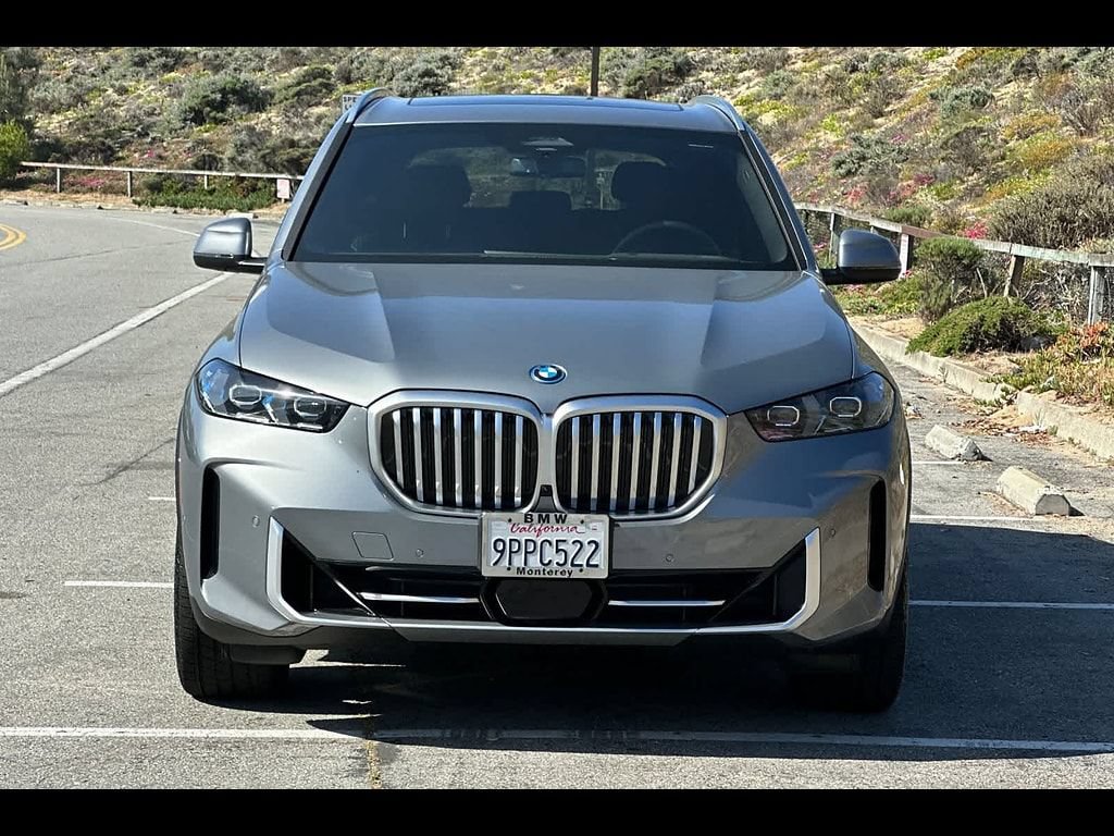 Used 2025 BMW X5 xDrive50e w/ Premium Package AWD/4WD image 7