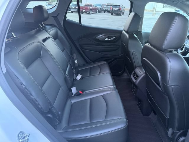Used 2024 GMC Terrain SLT AWD/4WD image 16