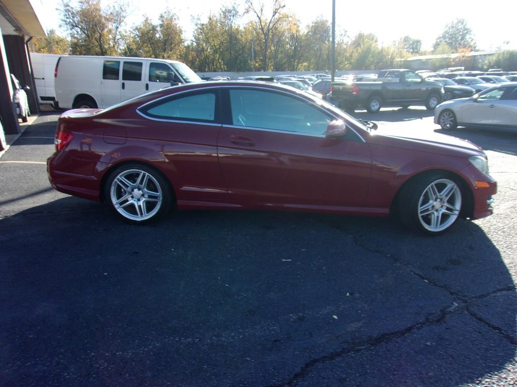 Used 2014 Mercedes-Benz C 250 Coupe image 4