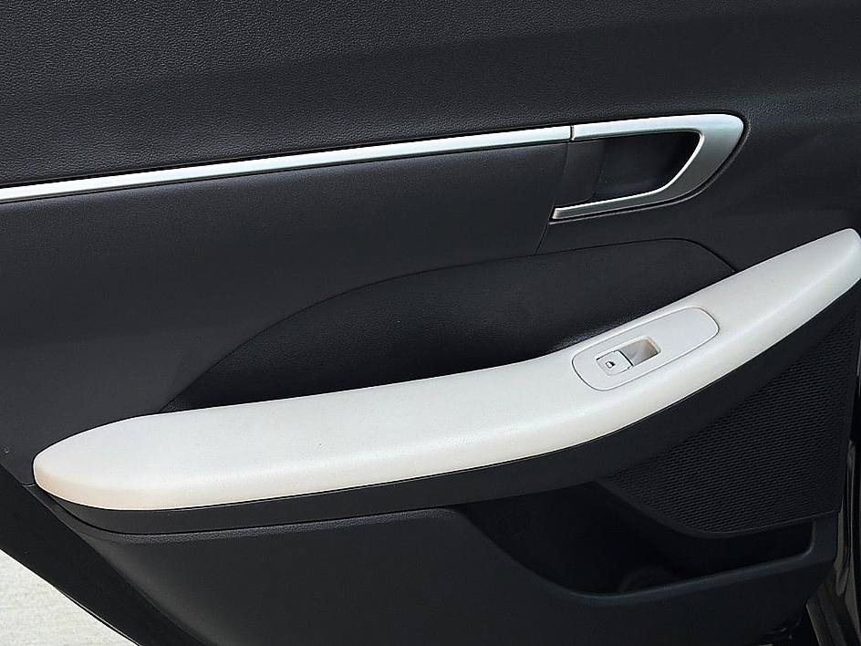 Certified 2025 Hyundai Sonata SEL FWD image 9