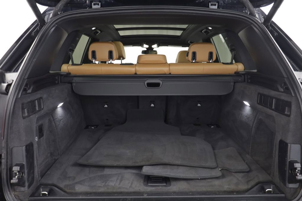 Used 2021 BMW X5 xDrive40i w/ M Sport Package image 18