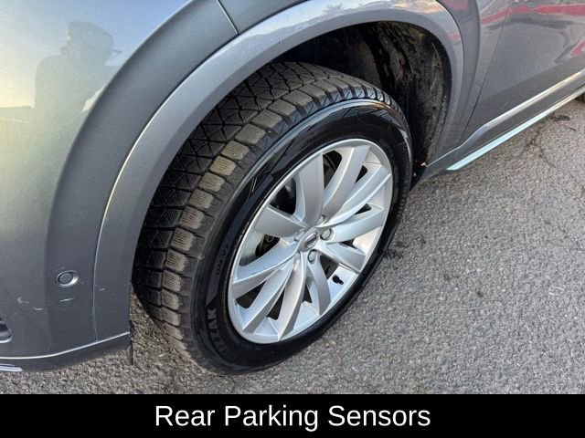 Used 2018 Volvo XC90 T6 Momentum w/ Convenience Package image 10