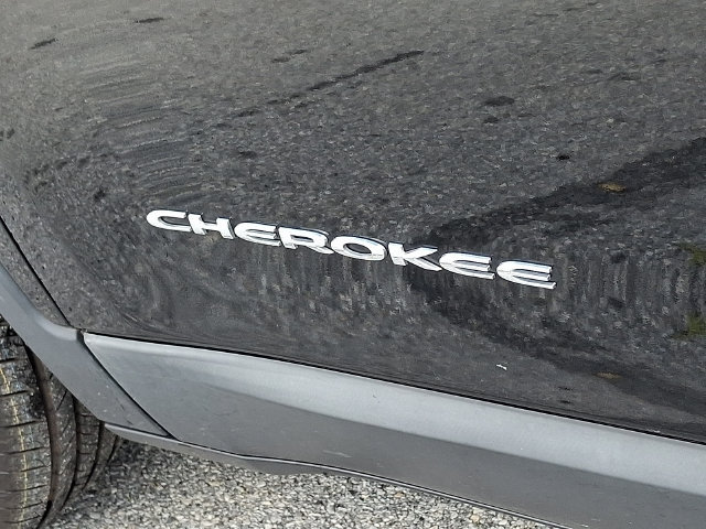 Used 2019 Jeep Cherokee Limited AWD/4WD image 31
