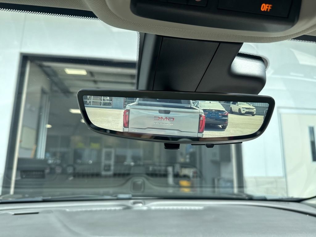 Used 2025 Buick Encore GX Avenir w/ Avenir Technology Package image 24