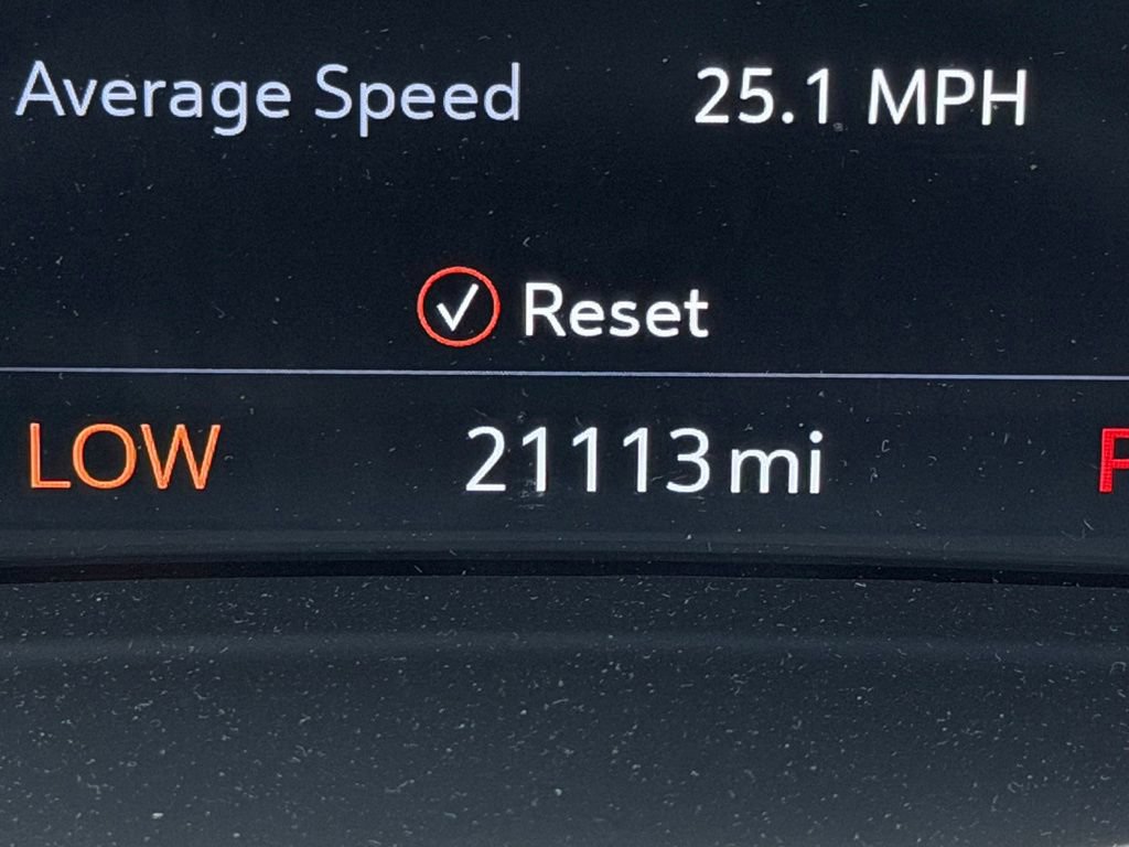 Used 2022 Buick Envision Avenir w/ Technology Package II AWD/4WD image 38