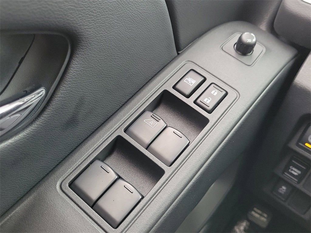 Certified 2025 Nissan Frontier SV RWD image 20