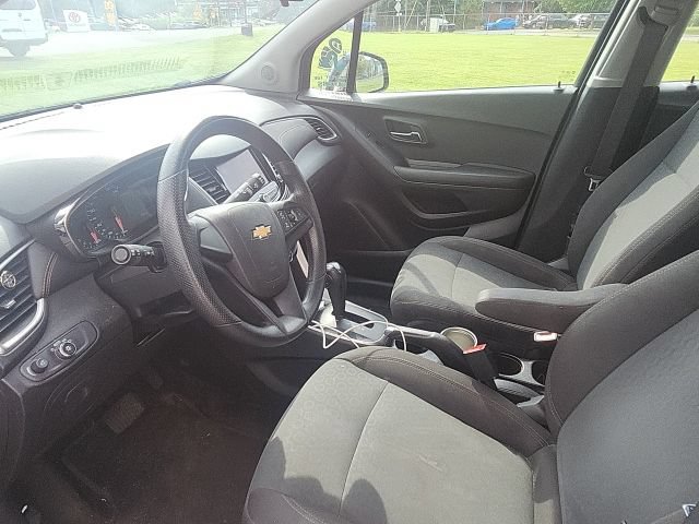 Used 2021 Chevrolet Trax LS AWD/4WD image 10