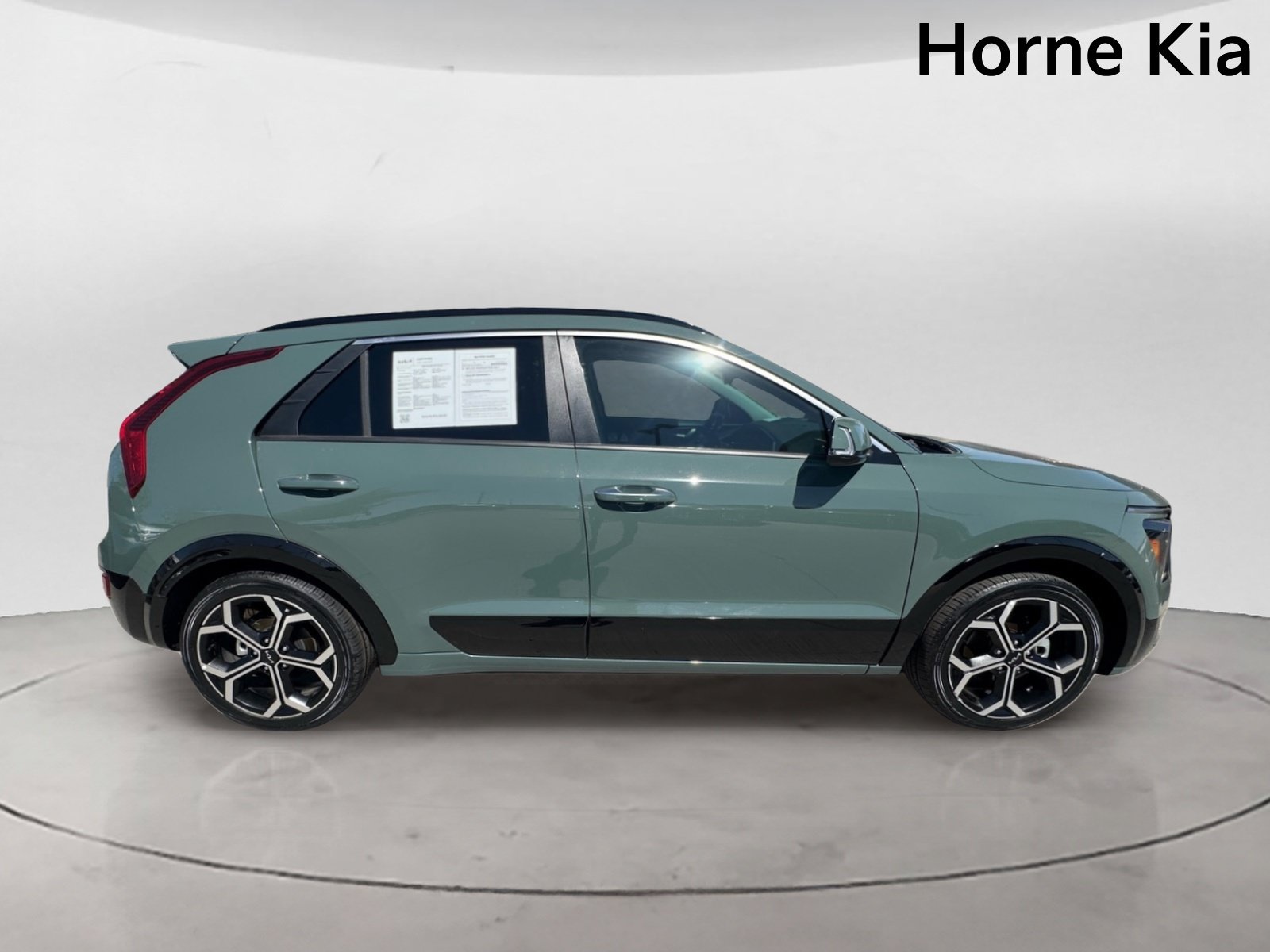 Certified 2023 Kia Niro SX Touring FWD image 3