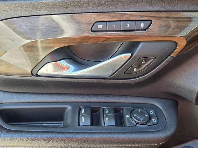 Used 2020 GMC Terrain Denali w/ Denali Premium Package FWD image 30