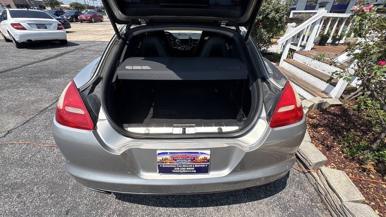 Used 2012 Porsche Panamera 4 image 9