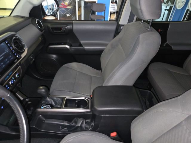 Used 2022 Toyota Tacoma SR5 w/ Technology Package RWD image 20