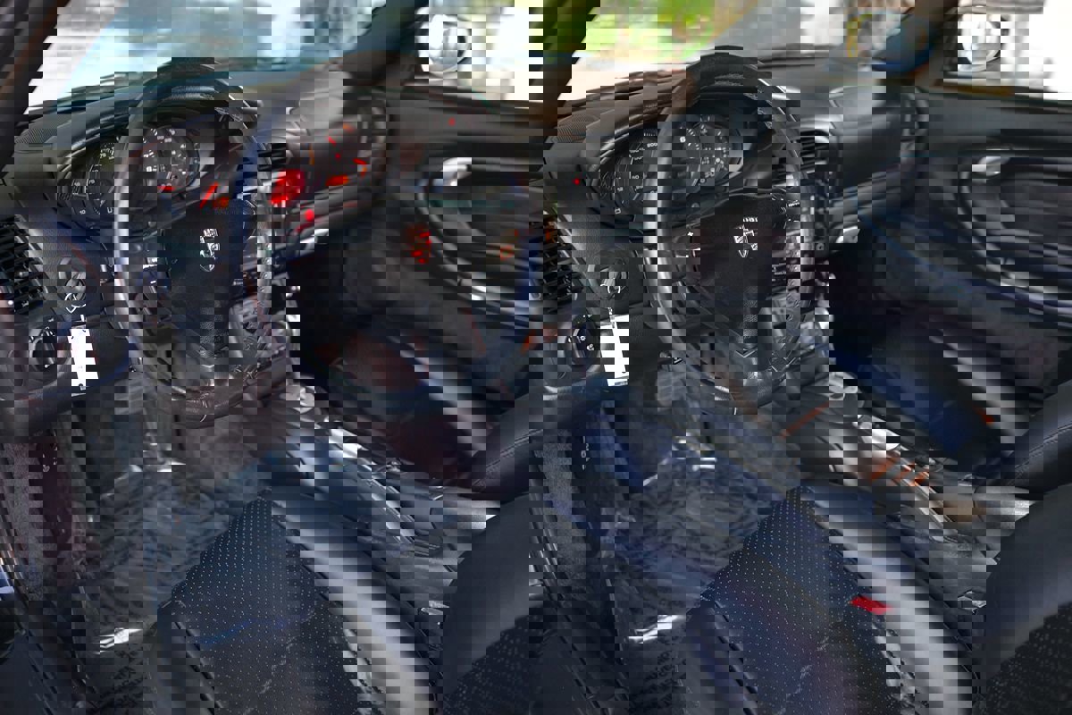 Used 2004 Porsche 911 Carrera image 12