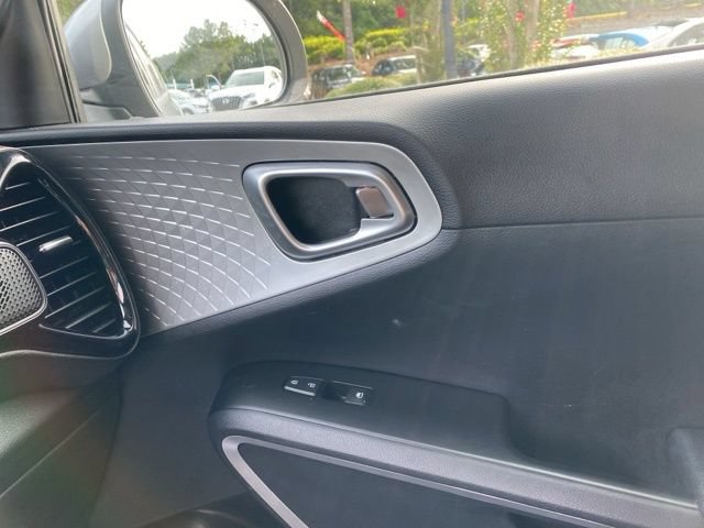 Used 2023 Kia Soul S FWD image 35