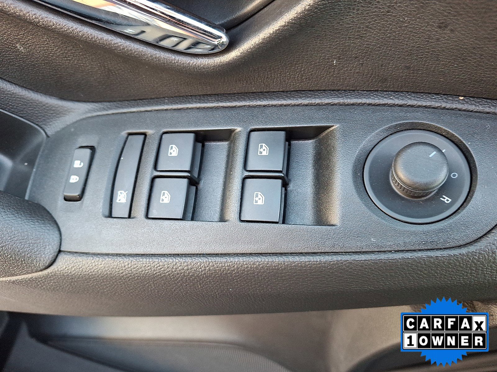 Used 2019 Chevrolet Trax LT w/ LT Convenience Package AWD/4WD image 19