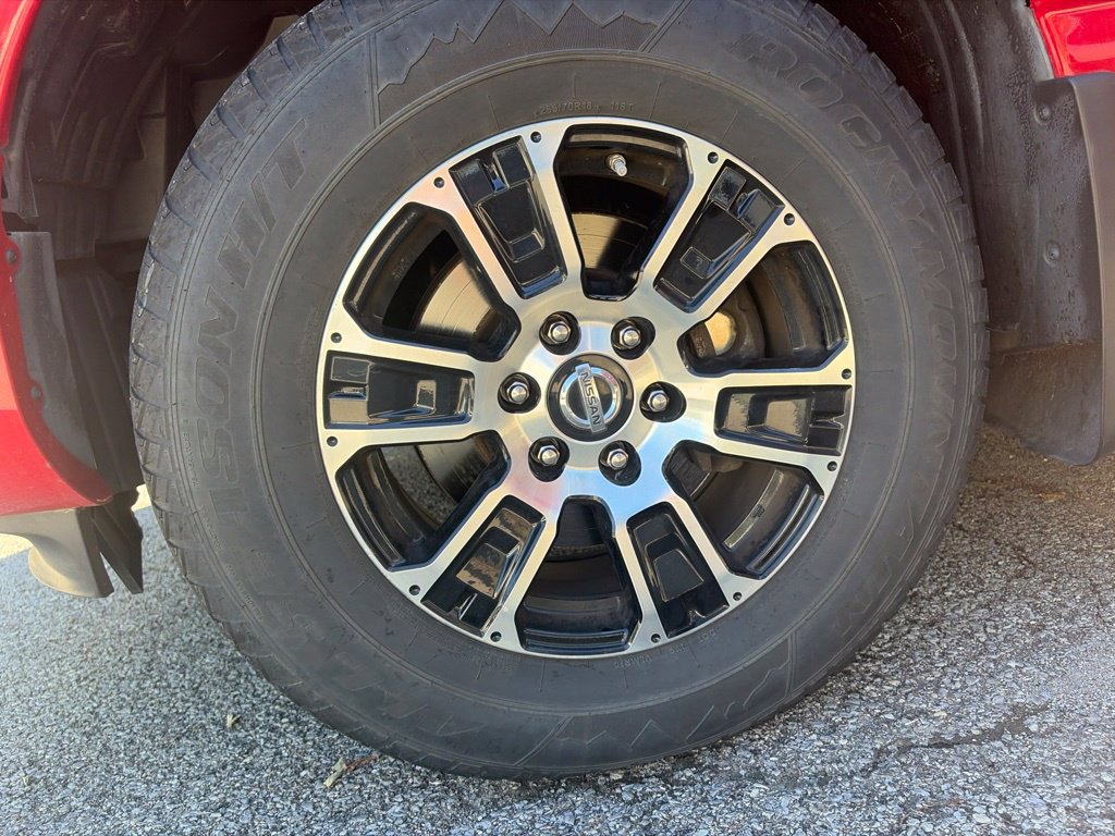 Used 2021 Nissan Titan SV w/ SV Convenience Package AWD/4WD image 14