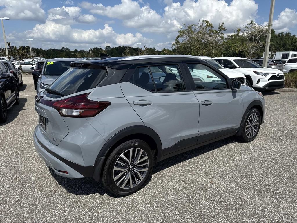Certified 2023 Nissan Kicks SV image 4