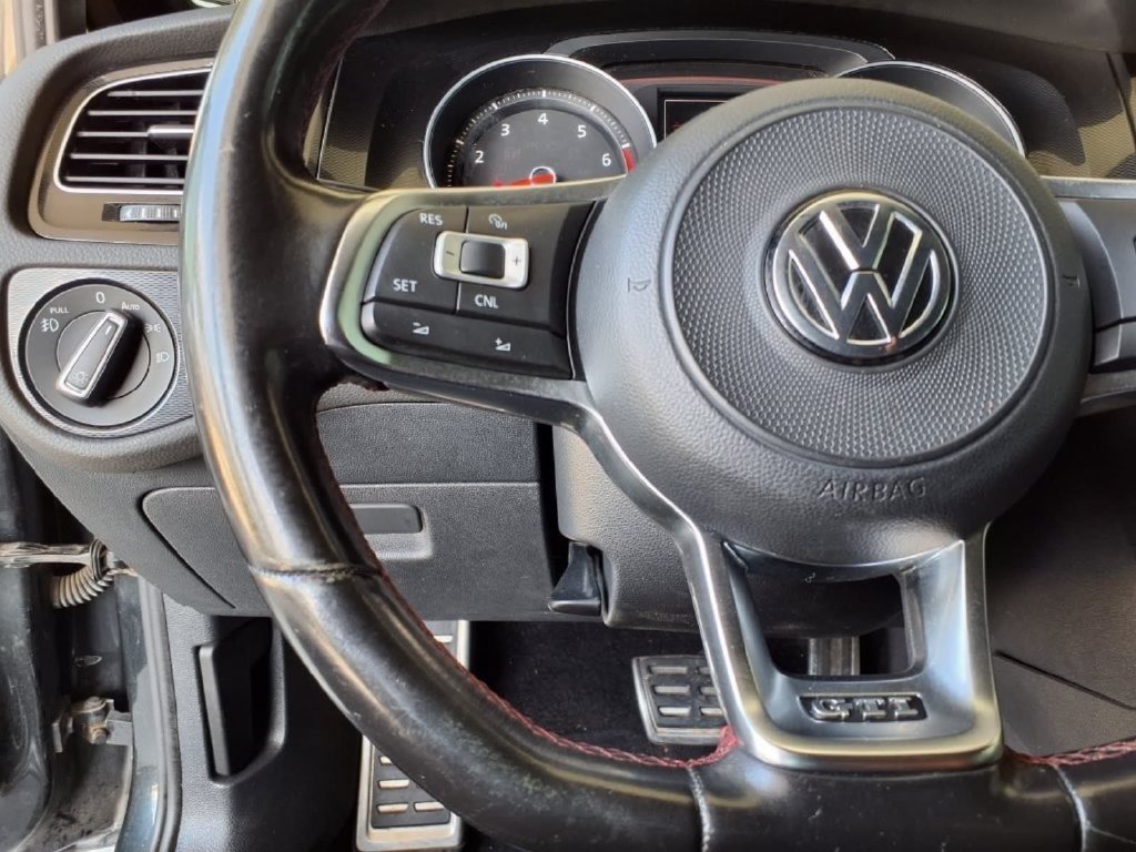 Used 2017 Volkswagen GTI SE FWD image 24