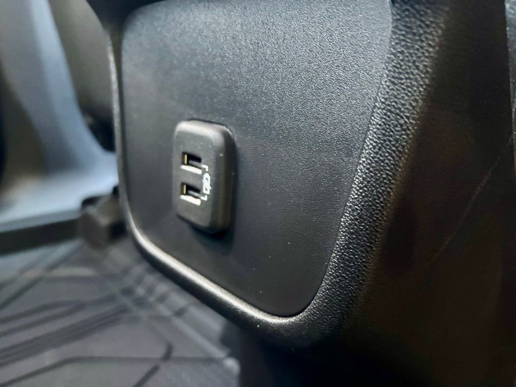 Used 2023 Chevrolet Equinox LT image 16