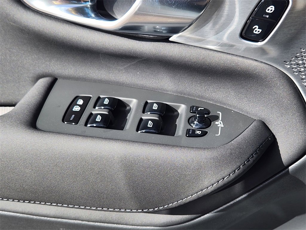 New 2026 Volvo XC90 T8 Ultra image 4