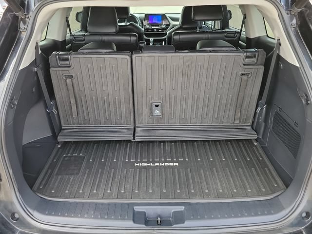 Used 2023 Toyota Highlander XLE AWD/4WD image 9
