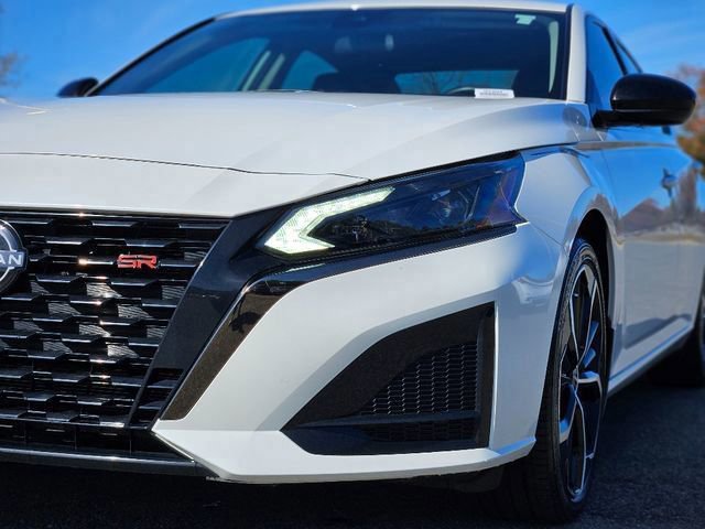 Certified 2024 Nissan Altima 2.5 SR image 9