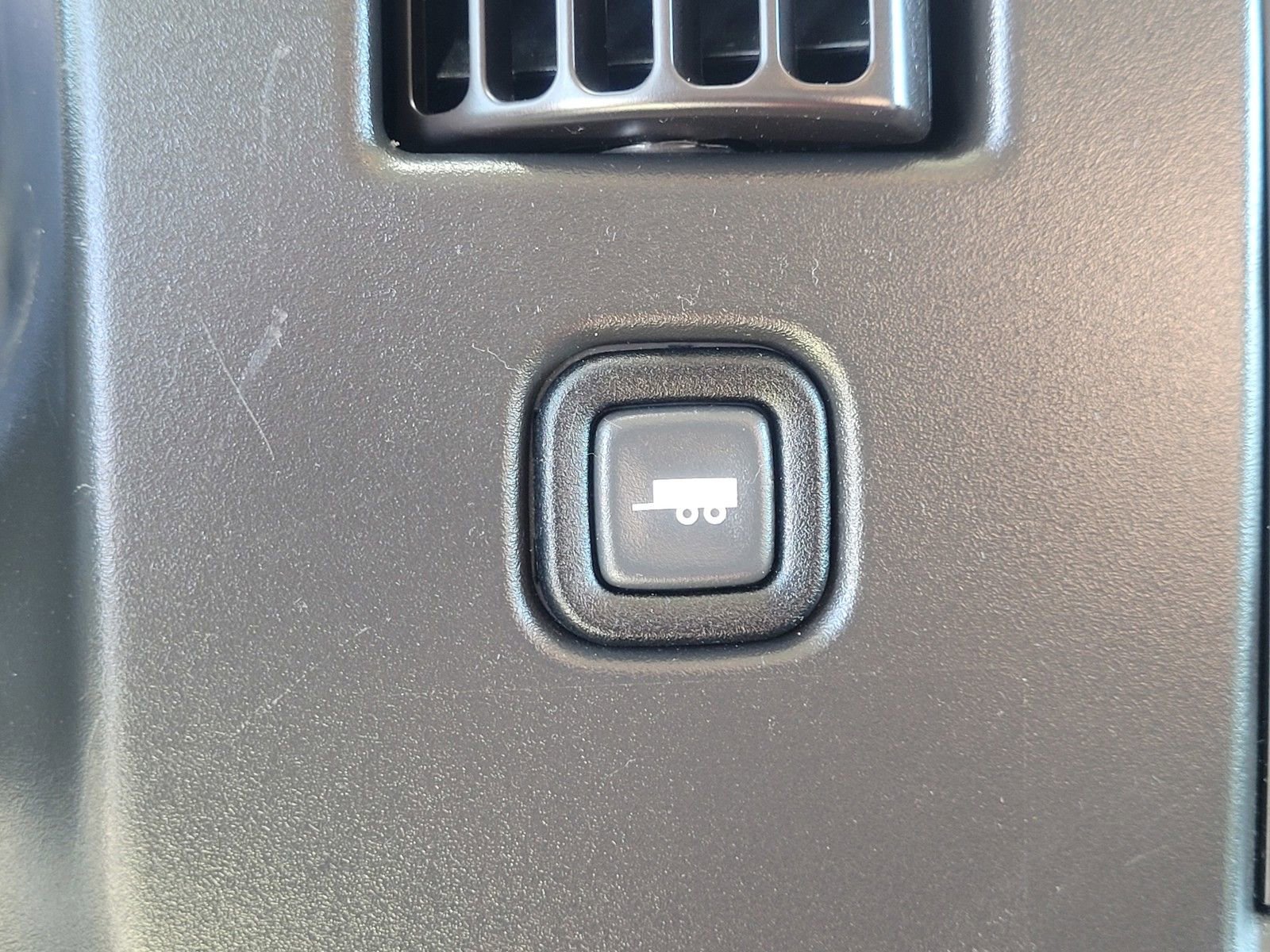 Used 2023 GMC Savana 2500 w/ Driver Convenience Package image 25