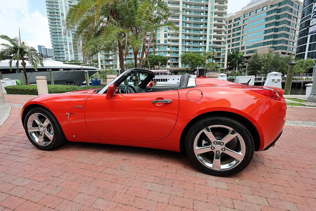 Used 2008 Pontiac Solstice GXP w/ Premium Package RWD image 6