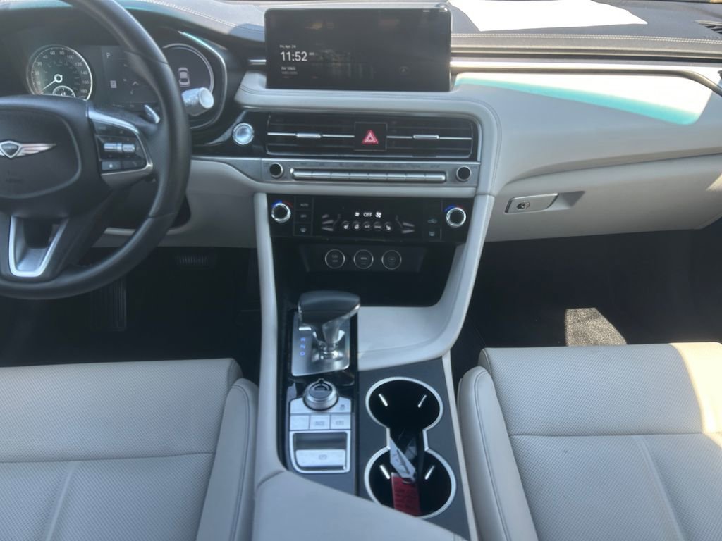 Used 2025 Genesis G70 2.5T AWD/4WD image 11