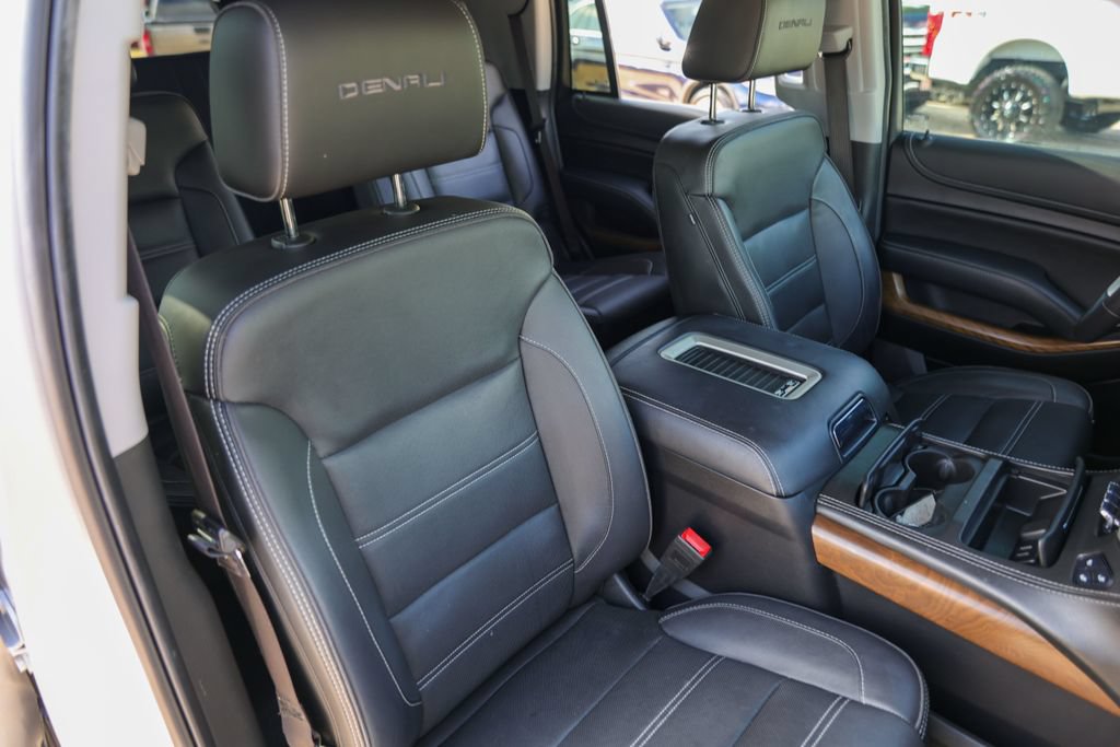 Used 2020 GMC Yukon Denali w/ Denali Ultimate Package RWD image 32