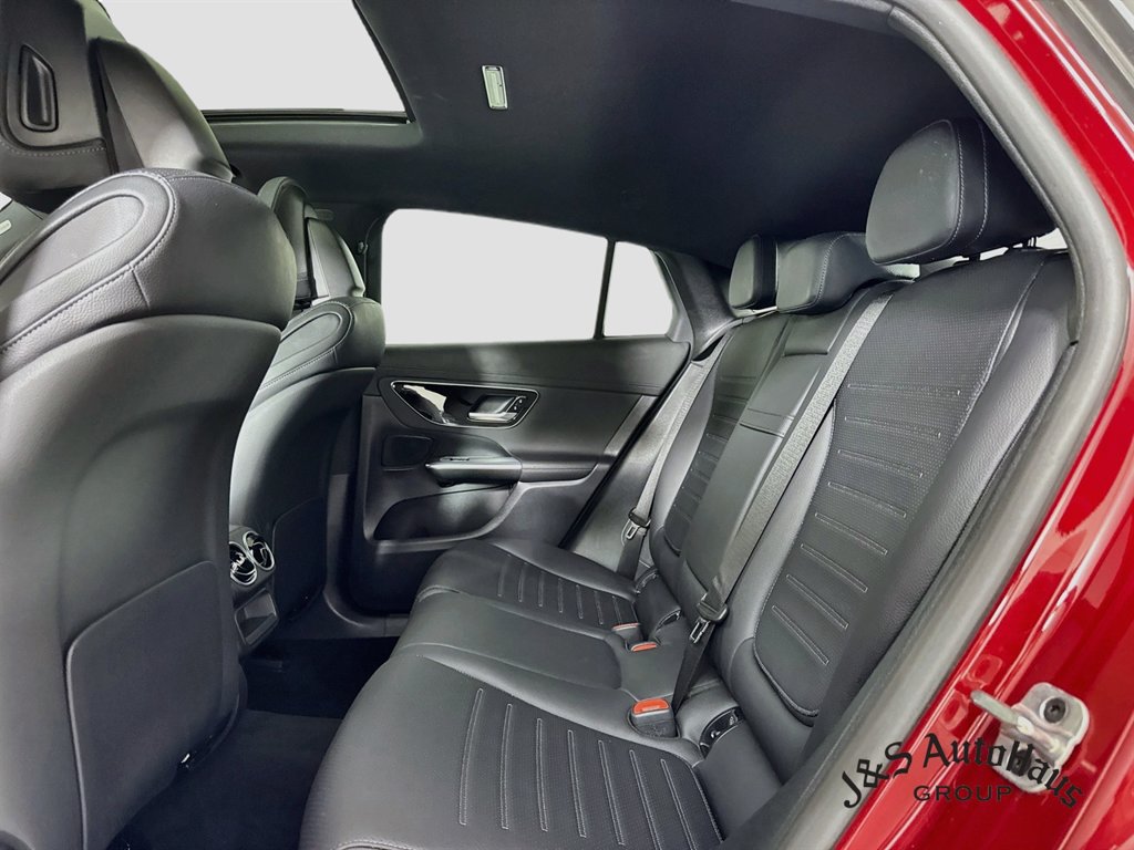 Used 2025 Mercedes-Benz GLC 300 4MATIC w/ AMG Line image 28
