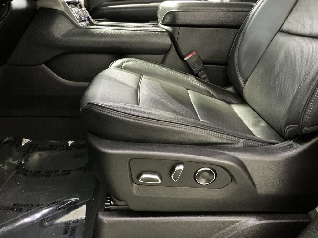 Used 2024 GMC Yukon XL Denali w/ Denali Reserve Package AWD/4WD image 15