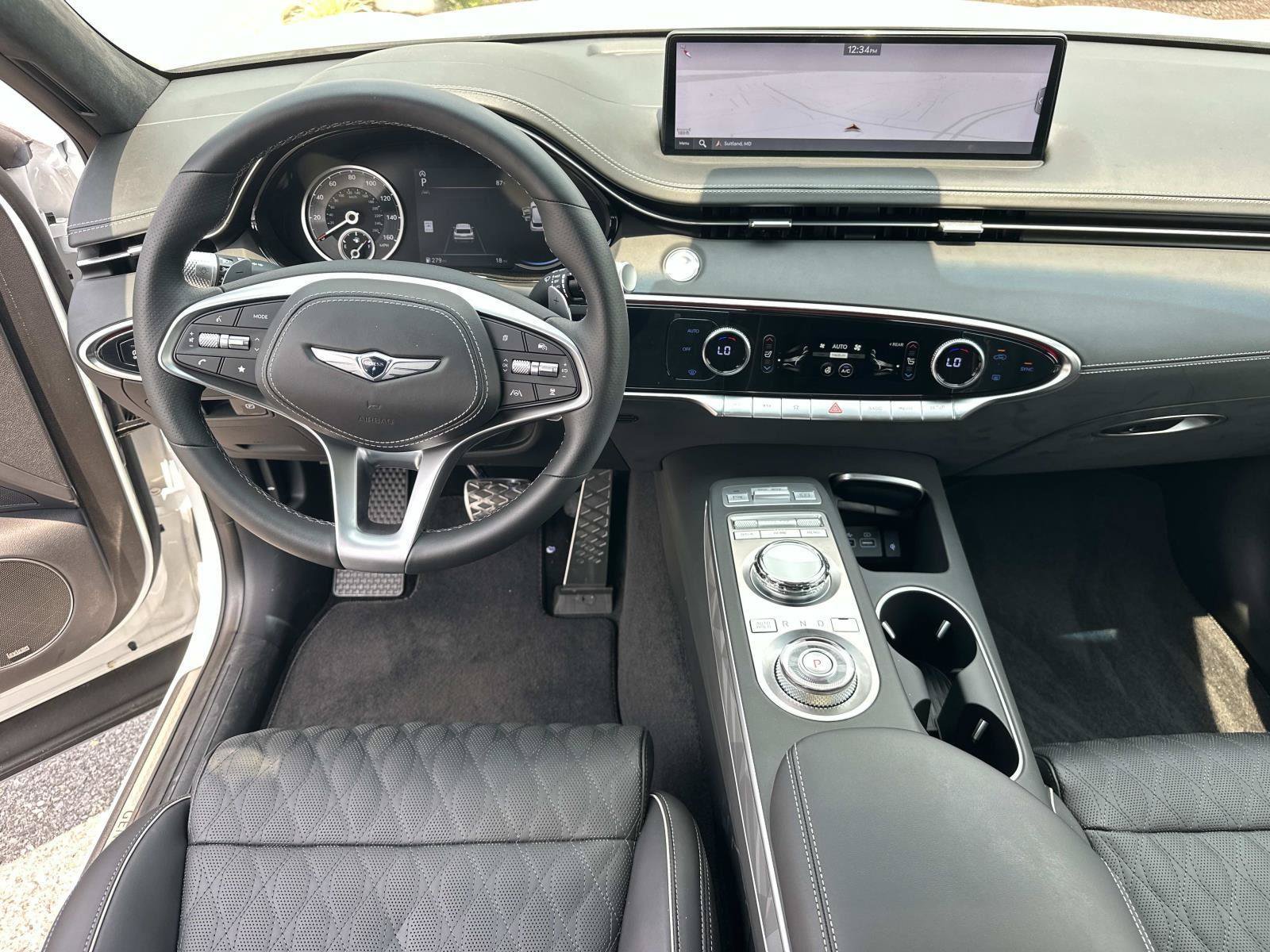 Used 2024 Genesis GV70 3.5T Sport w/ Sport Advanced Package AWD/4WD image 26