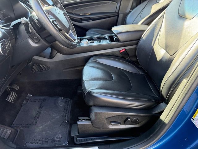 Used 2020 Ford Edge Titanium w/ Equipment Group 301A image 20
