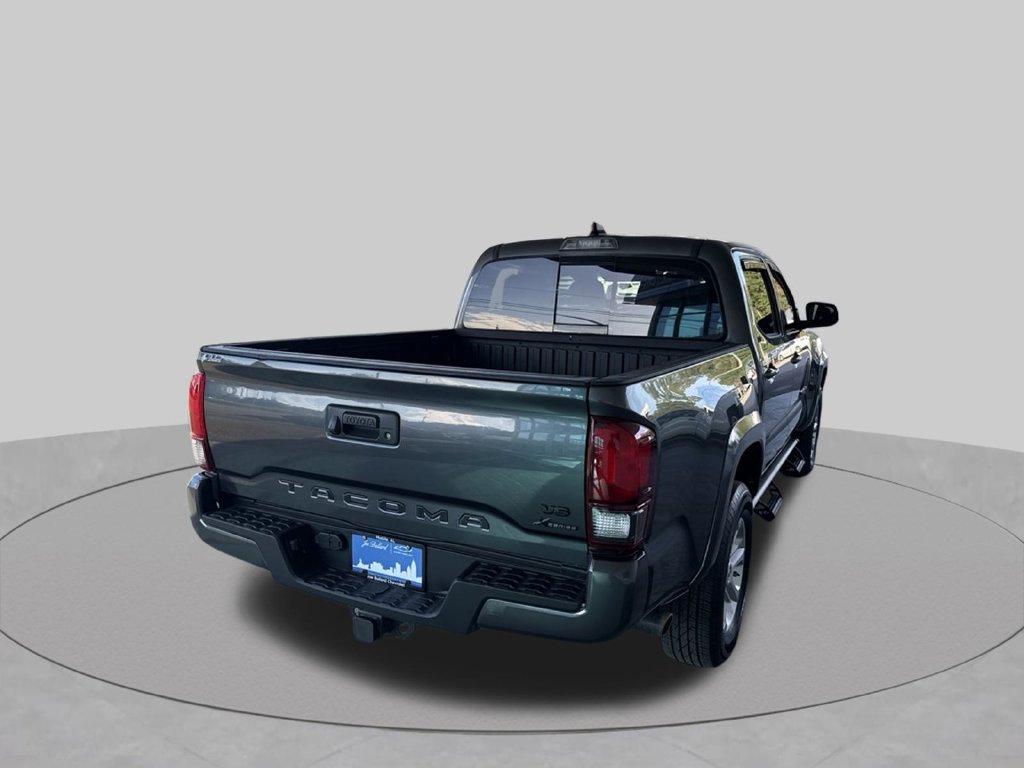 Used 2022 Toyota Tacoma SR5 w/ Technology Package RWD image 9