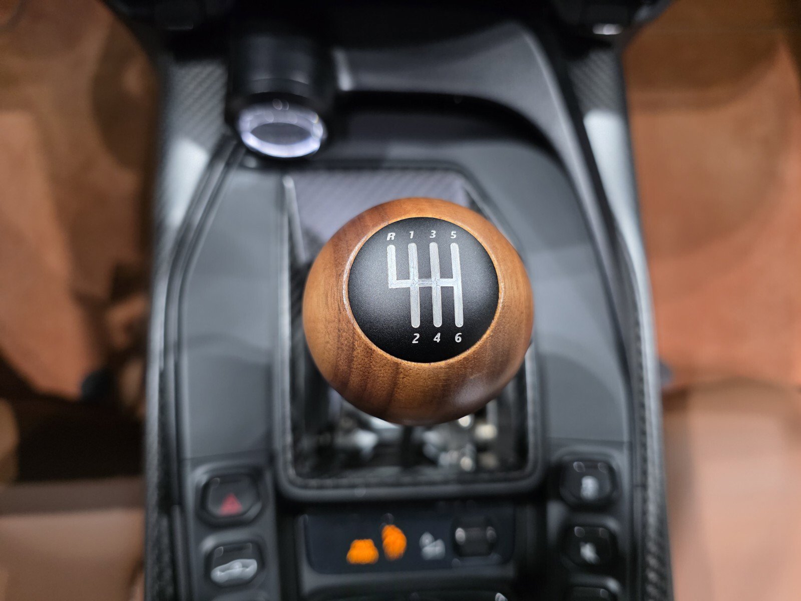 Used 2024 Aston Martin Valour RWD image 16