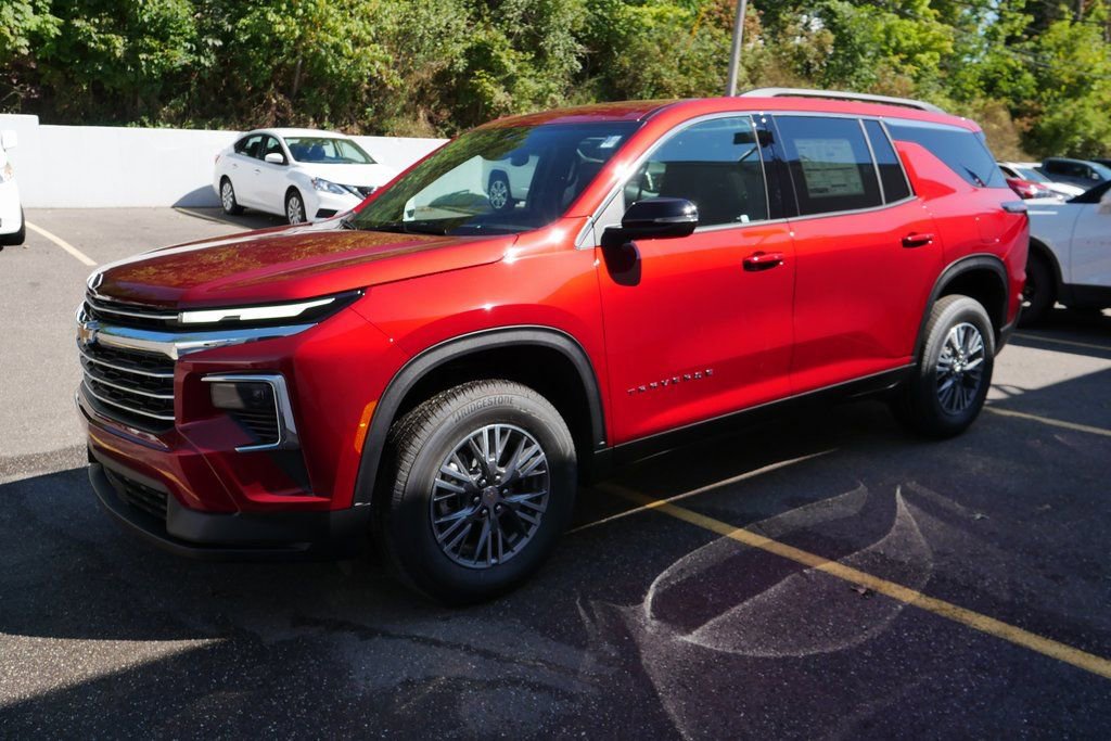 New 2026 Chevrolet Traverse LT w/ LPO, Floor Liner Package image 4