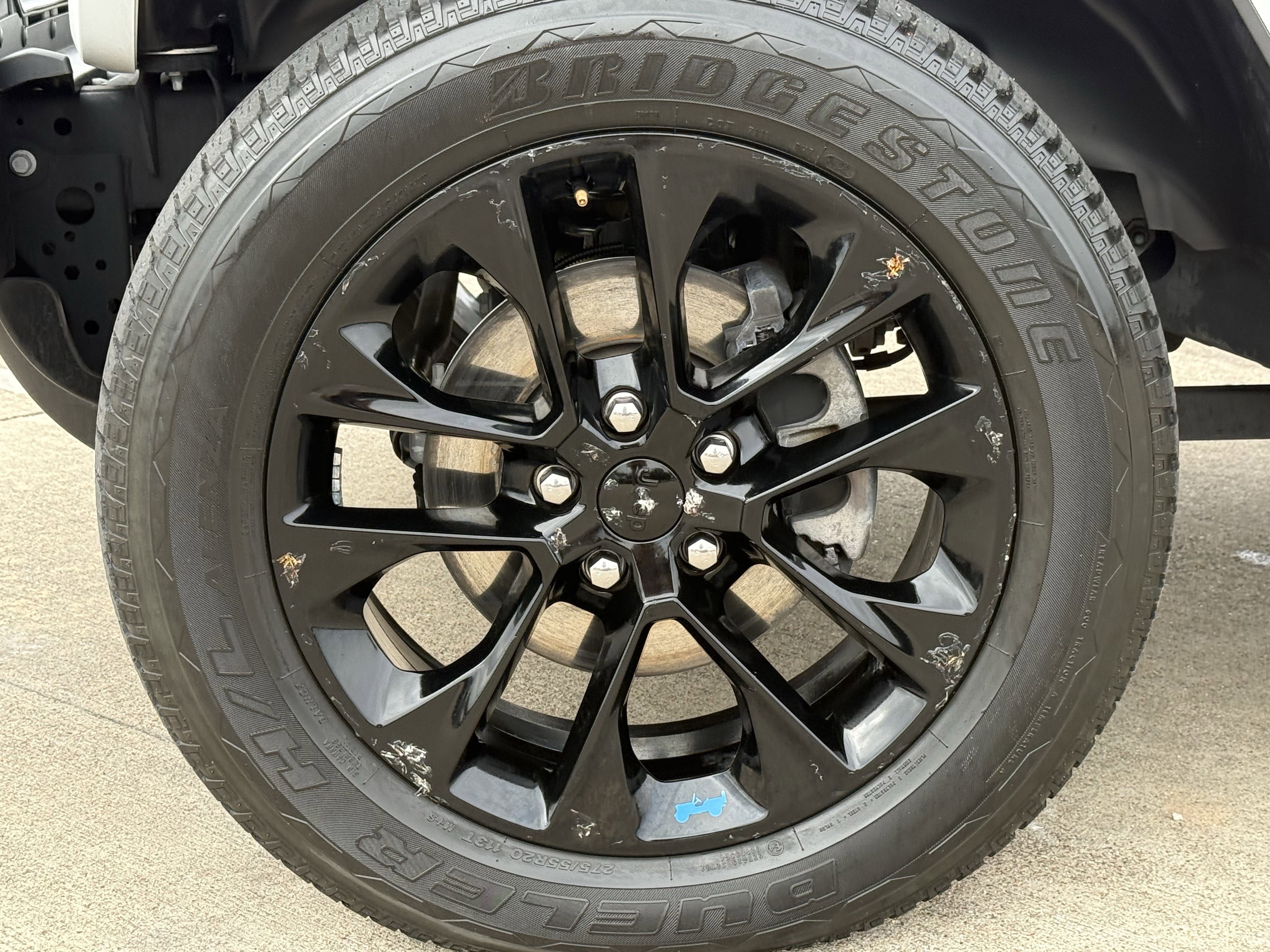 Used 2023 Jeep Wrangler Sahara image 12